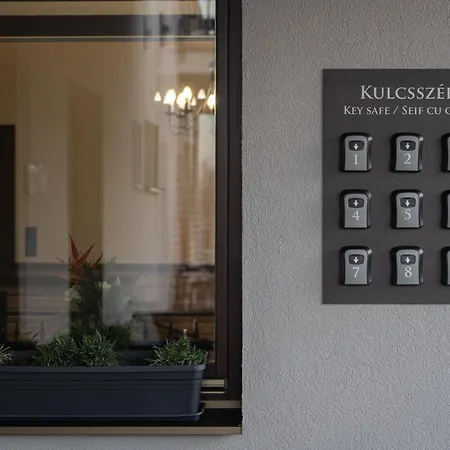 Varkonyi Apartmán Gyula